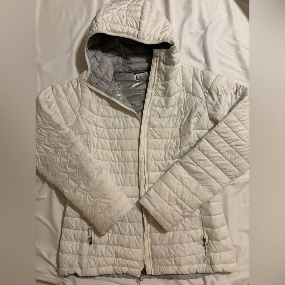 Columbia Women's Puffer Jacket - Cream